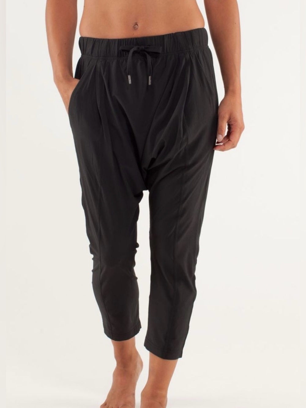 Lululemon Modern Tranquil Black Harem  Pants size 6